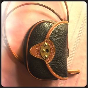 Vintage Dooney & Bourke small belt bag